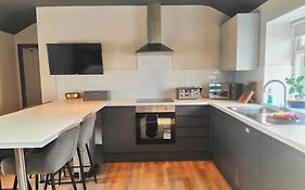 Sloane Modern 2 Bedroom Seafront Apartment